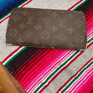 Louis Vuitton Dark Brown Monogram Wallet/project
